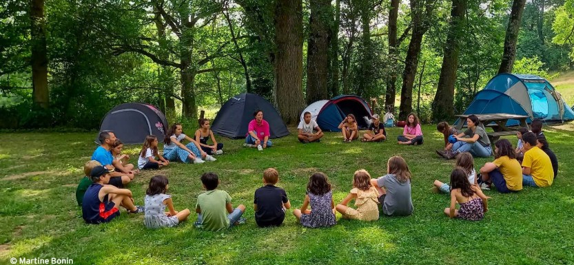 enfants en rond